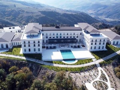 Lachin Resort & Spa