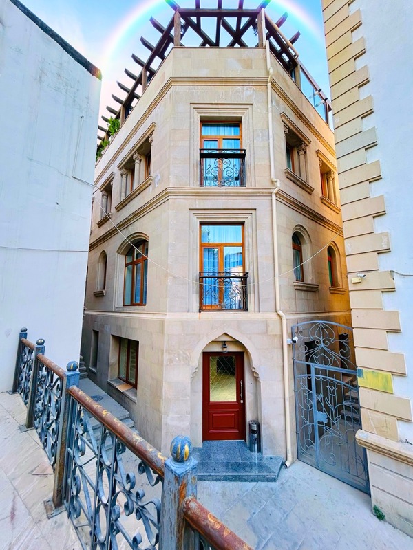 Parliament Hotel & Restaurant Baku